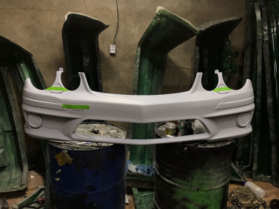 Мерседес 211 бампер продаётся