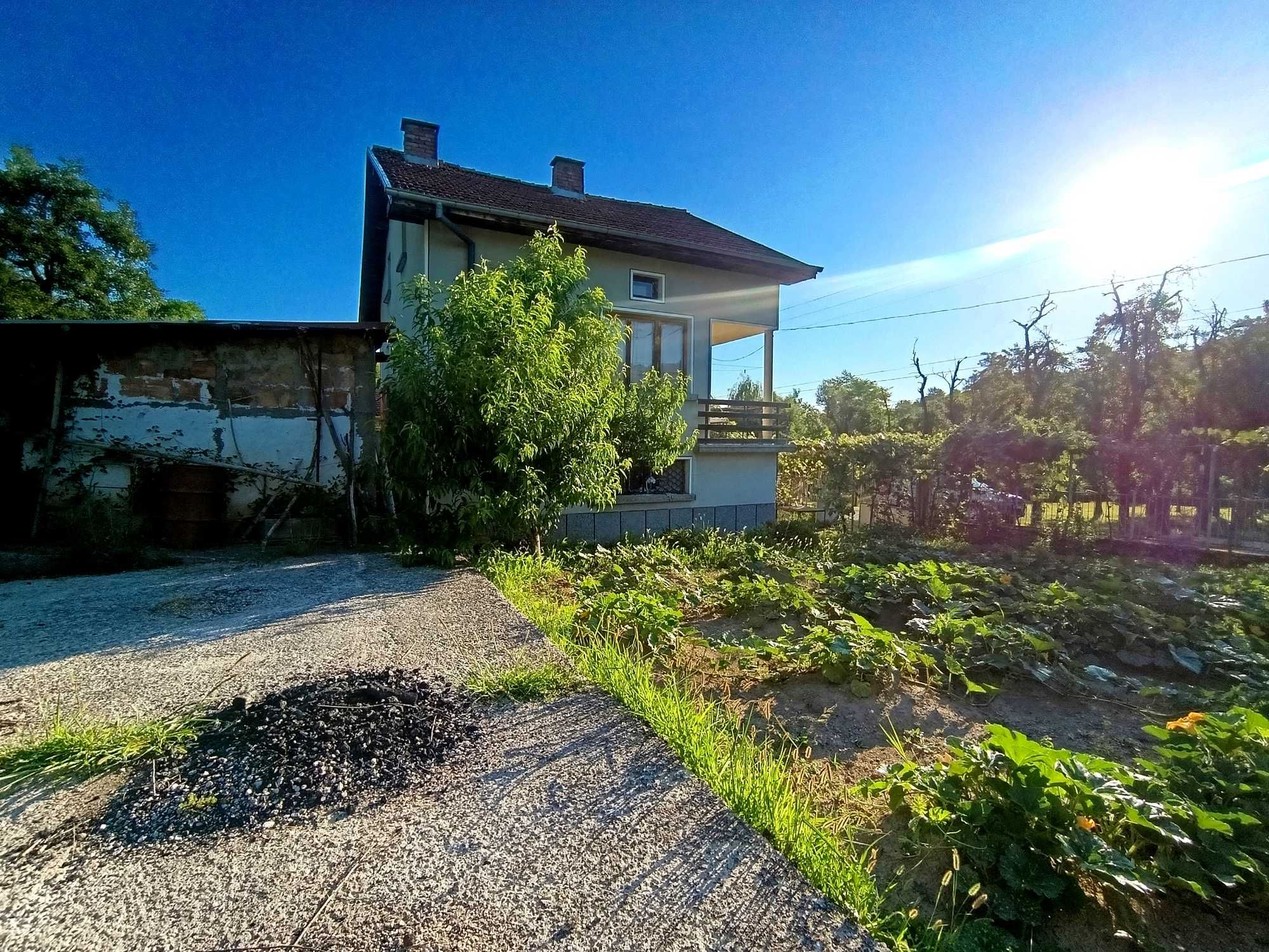Монолитна вила в село Музга