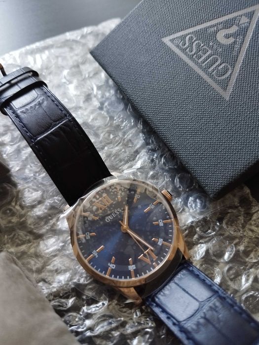 Guess nefolosit cu garantie doar 550 lei