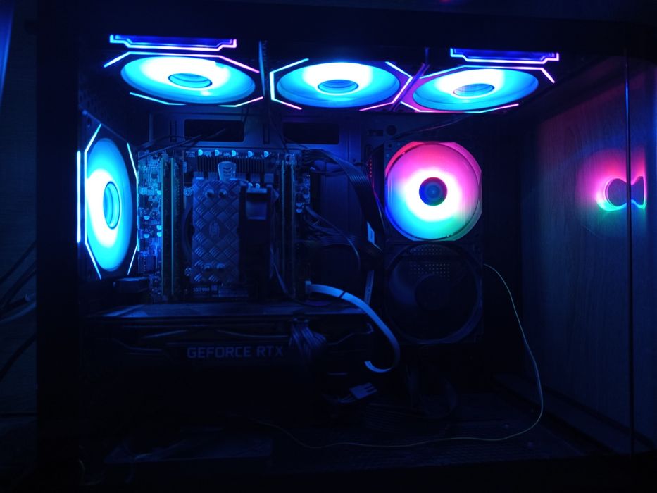 Продавам геймърска конфигурация с RTX 2060 SUPER!!