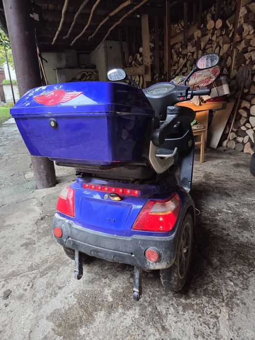 Scuter Triciclu Electric