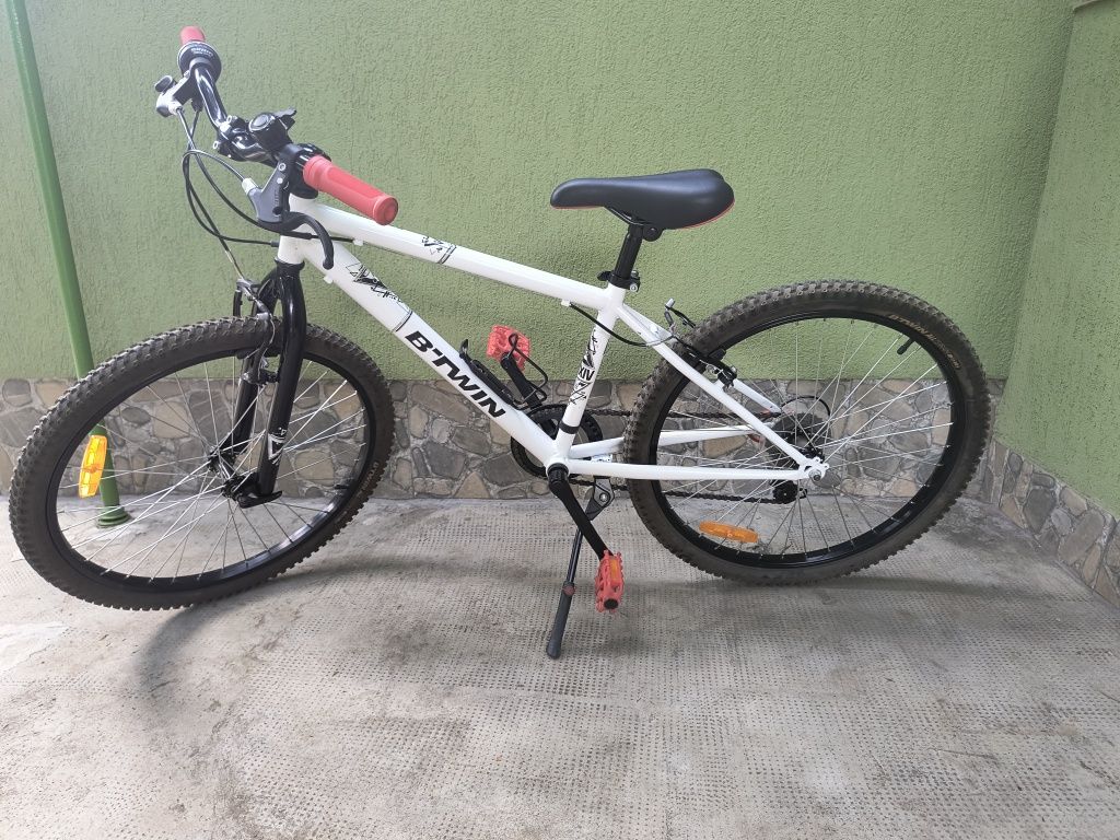 Vând bicicletă B'Twin Rockrider 300 – aproape nouă

Vând bicicletă B’T