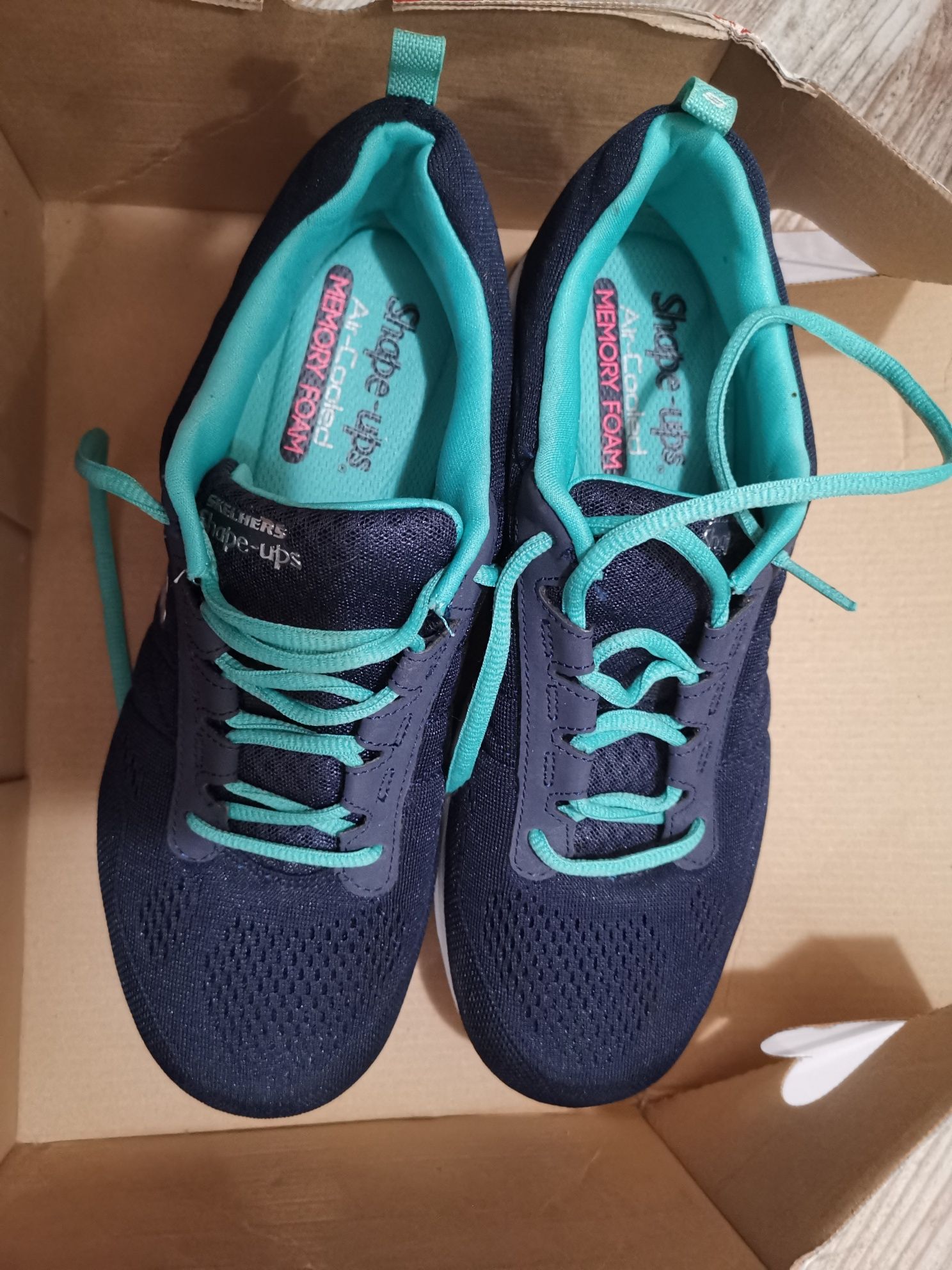 MARC спортни обувки, Skechers обувки за трениране