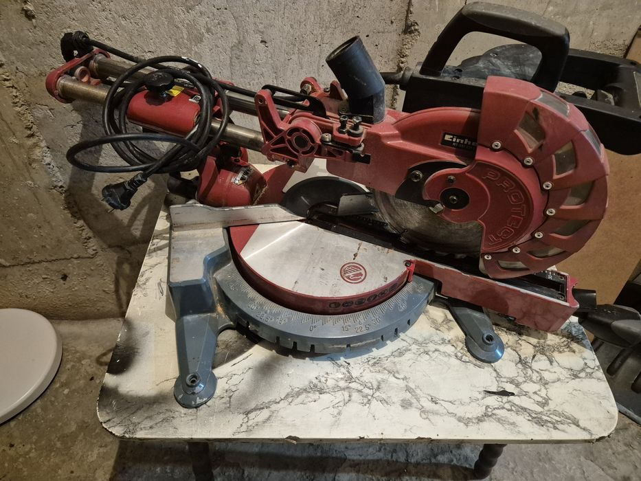 Fierastrau debitator cu glisare Einhell