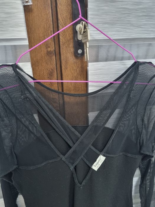 Vand rochie neagra de ocazie