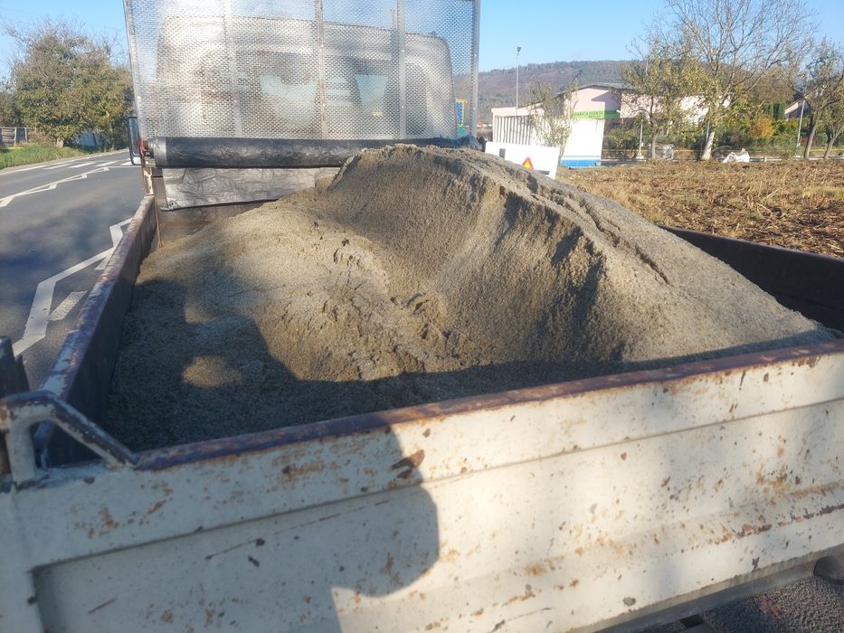 Transport nisip, sort, balastru, pamant vegetal, moloz!