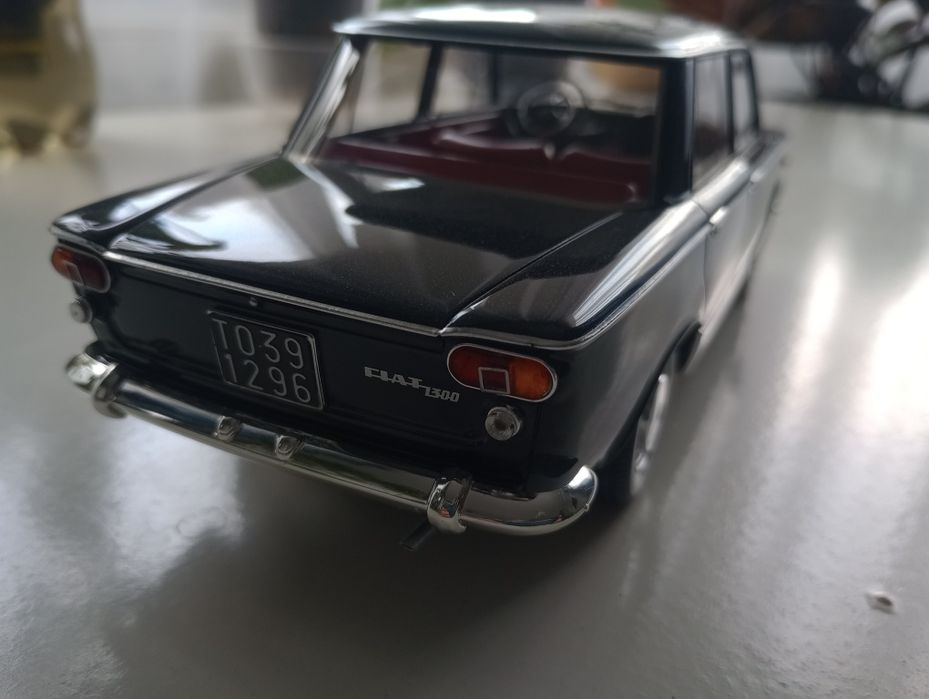 Macheta Fiat 1300 1/18 laudo racing