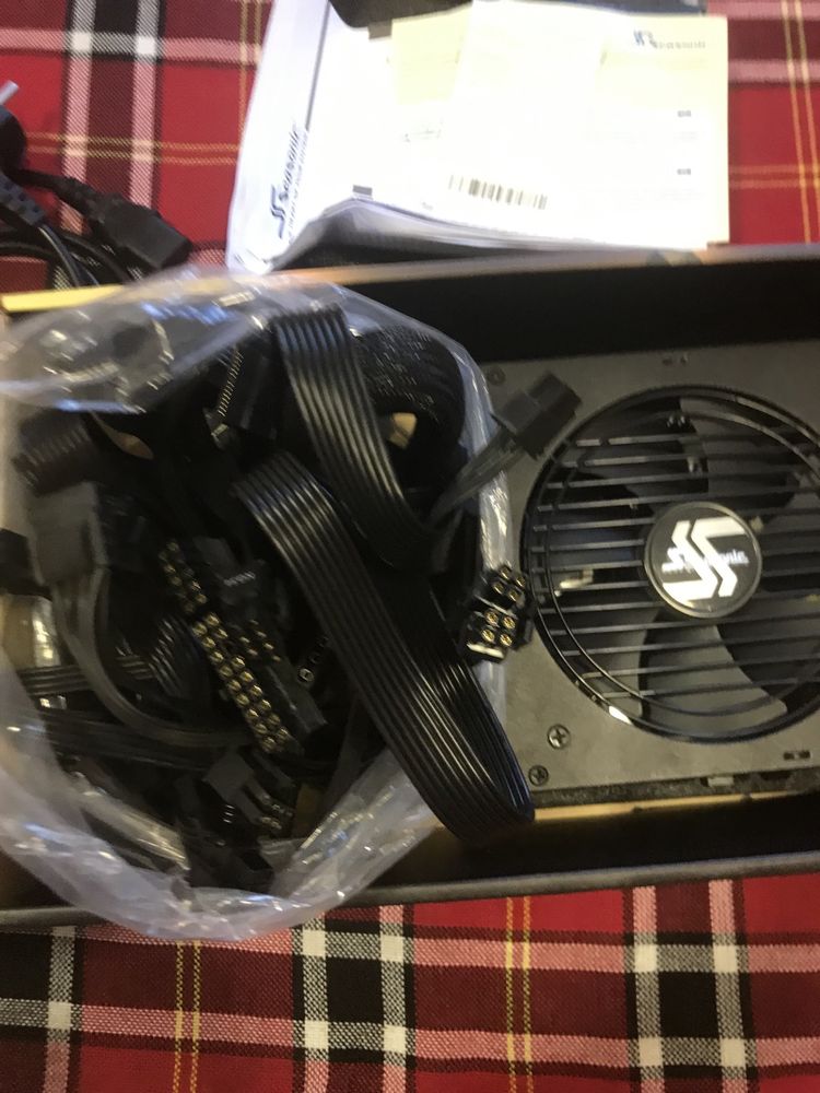Seasonic GX- 1000W Focus 80 plus gold