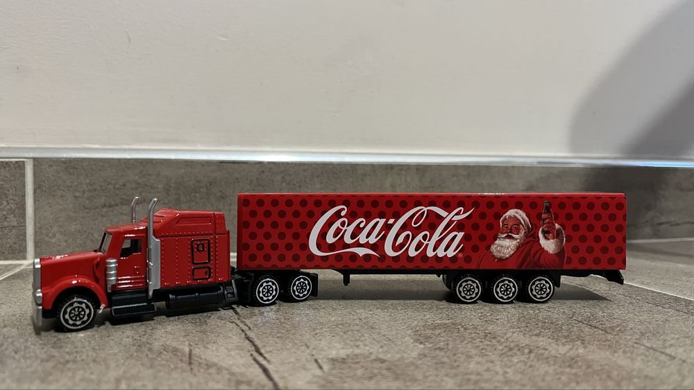 Коледно камионче Coca-Cola
