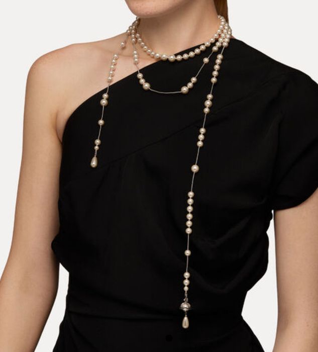 VIVIENNE Westwood colier ”broken pearl”, perle/argintiu, pietre.