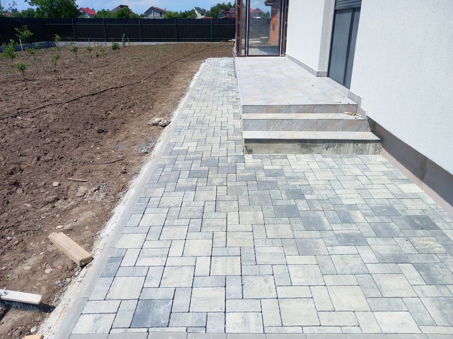 Montez pavaje și borduri