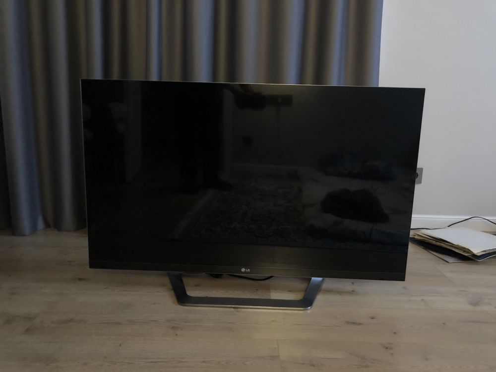 Телевизор LG LED TV 42"