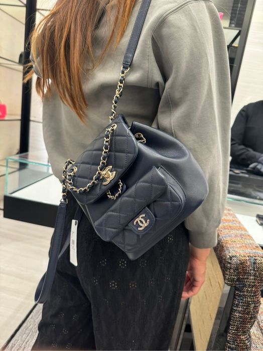 Черна мини раница Chanel