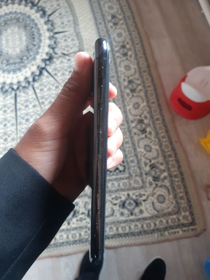 Iphone X,продою айфон