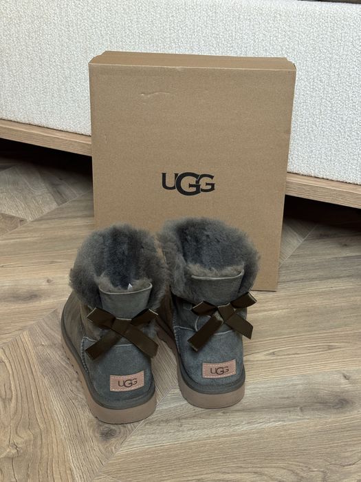 Ugg Mini Bailey Bow апрески от овча кожа