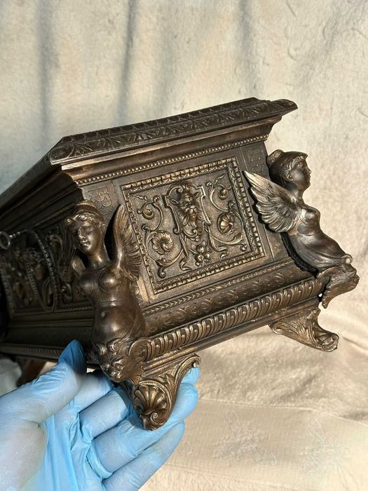 CASETA BIJUTERII STIL GOTIC - Antimoniu patinat - 6.5kg - Cutie -Sec19