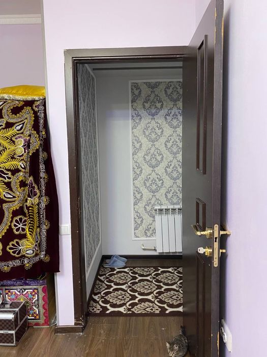 Маклерсиз срочно шахар марказида 2 хонали 1 этажда евро ремонт уй соти