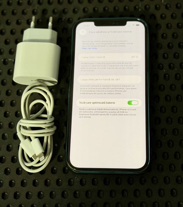 Iphone 12 PRO Max Gold + accesorii in stare bună