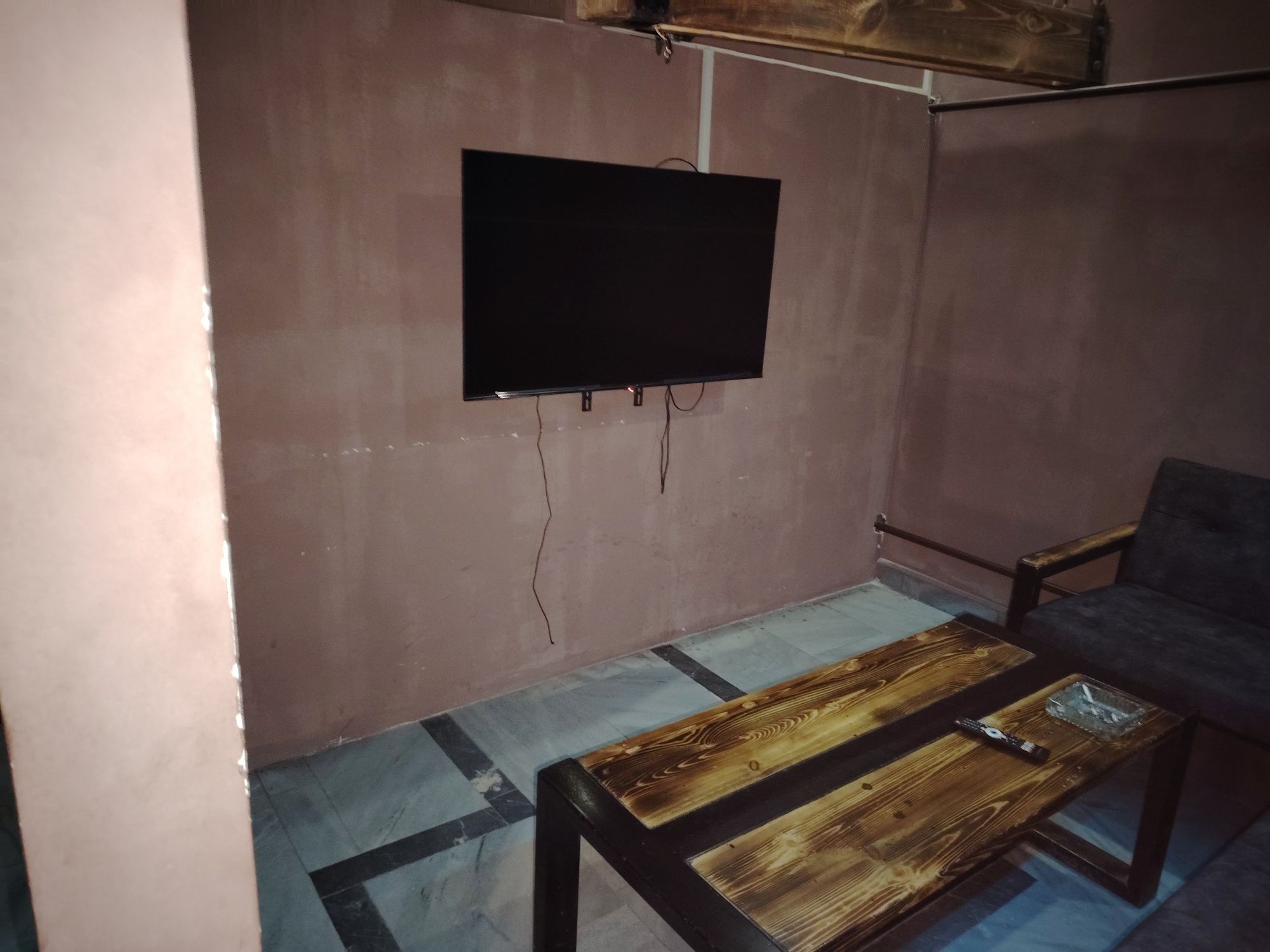 Tayyor biznes sotiladi joyi orenda ps qolyon bor black Room