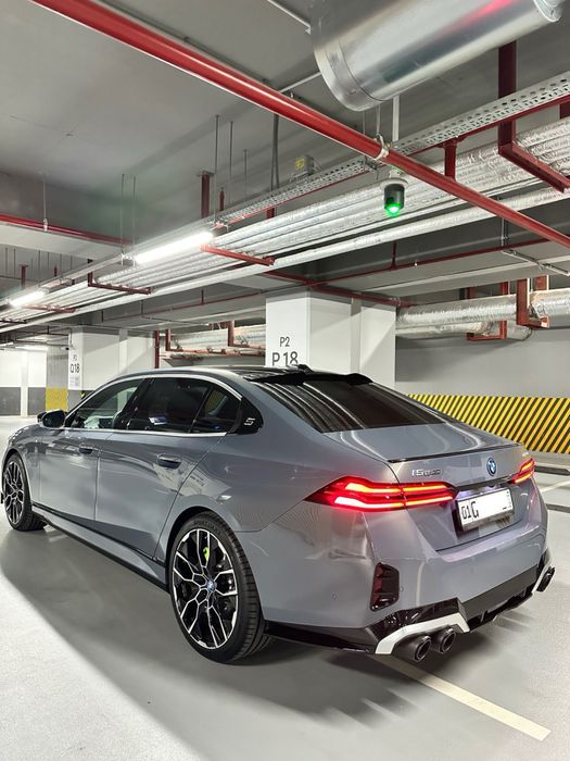 BMW i5 M35L 2024