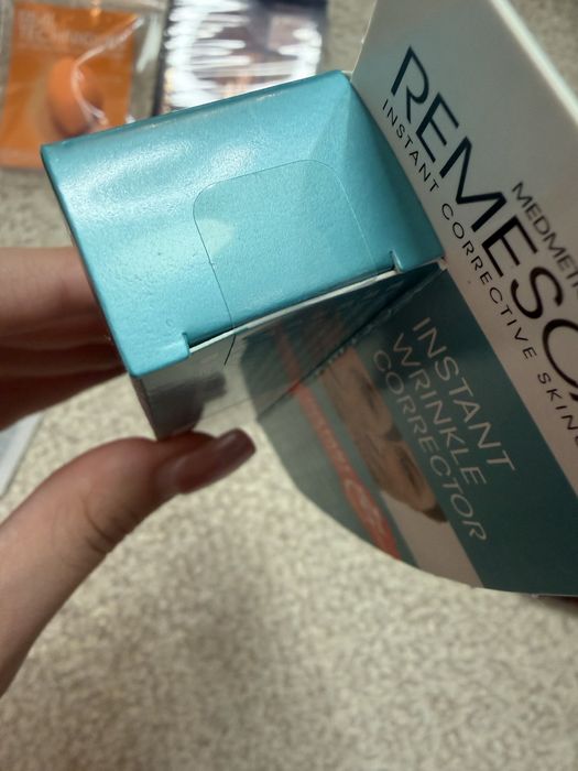 Instant wrinkle corrector