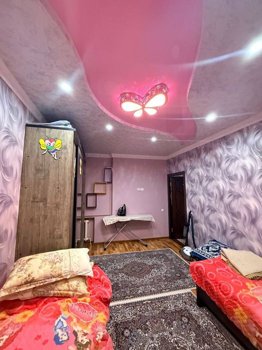 Buyuk ipak yo'li metrosi yonida