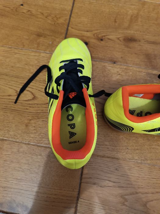 Adidași Copa sense 4
