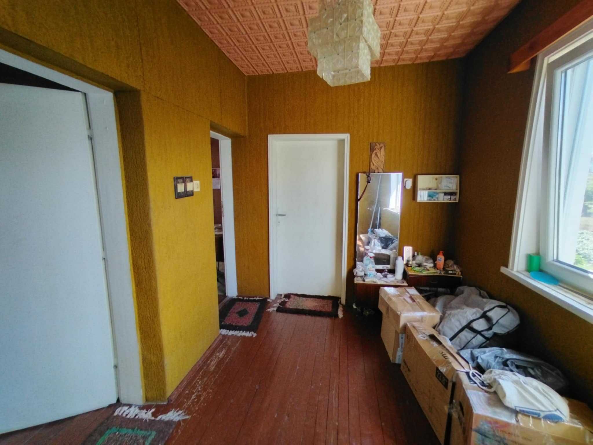 Продава къща в с.Драгор 1 км от Пазарджик