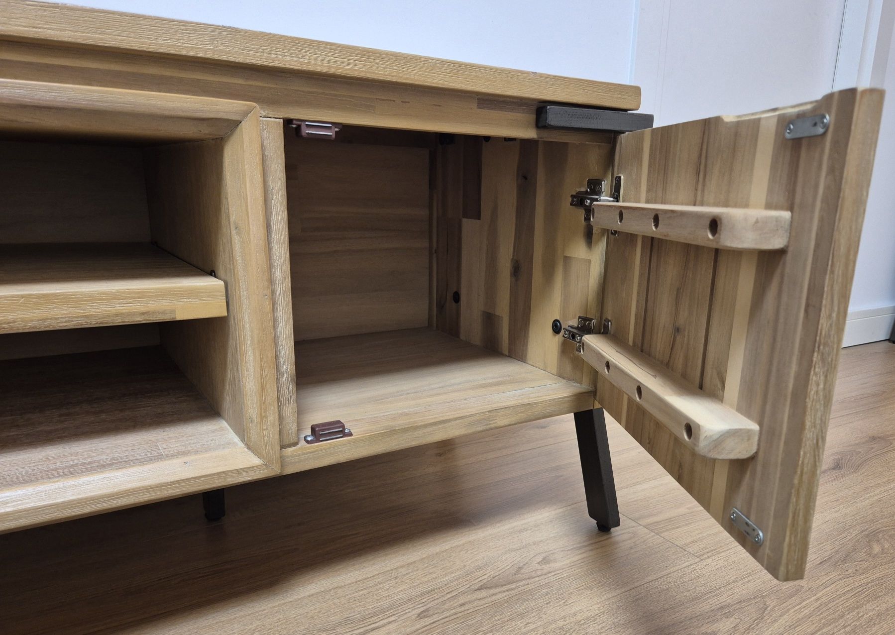 Comoda TV LEMN MASIV de SALCAM cu finisaj natural albit | 165 cm