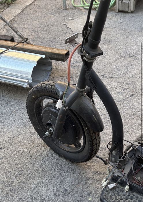 Продам мотор колесо с покрышкой на электро скутер