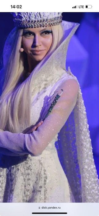 Продаем костюмы Снежной королевы