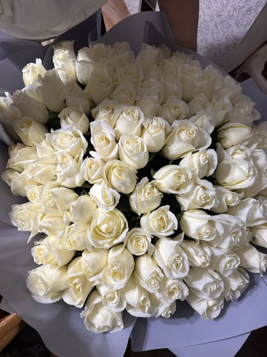 Букет цветов 101 белая роза