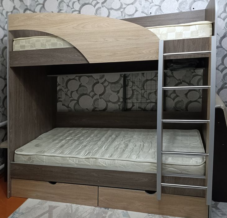 Продам двухъярусная кровать