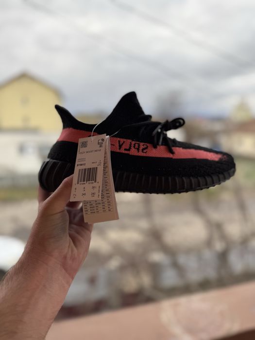 Yeezy 350V2 Core Red marimea 39