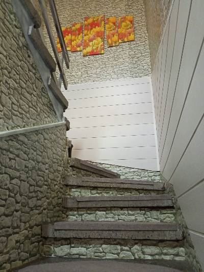Двуетажна къща в с. Войнеговци!