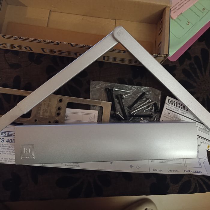 Горен автомат за затваряне на врата Geze TS 4000 - Hormann
Горен автом