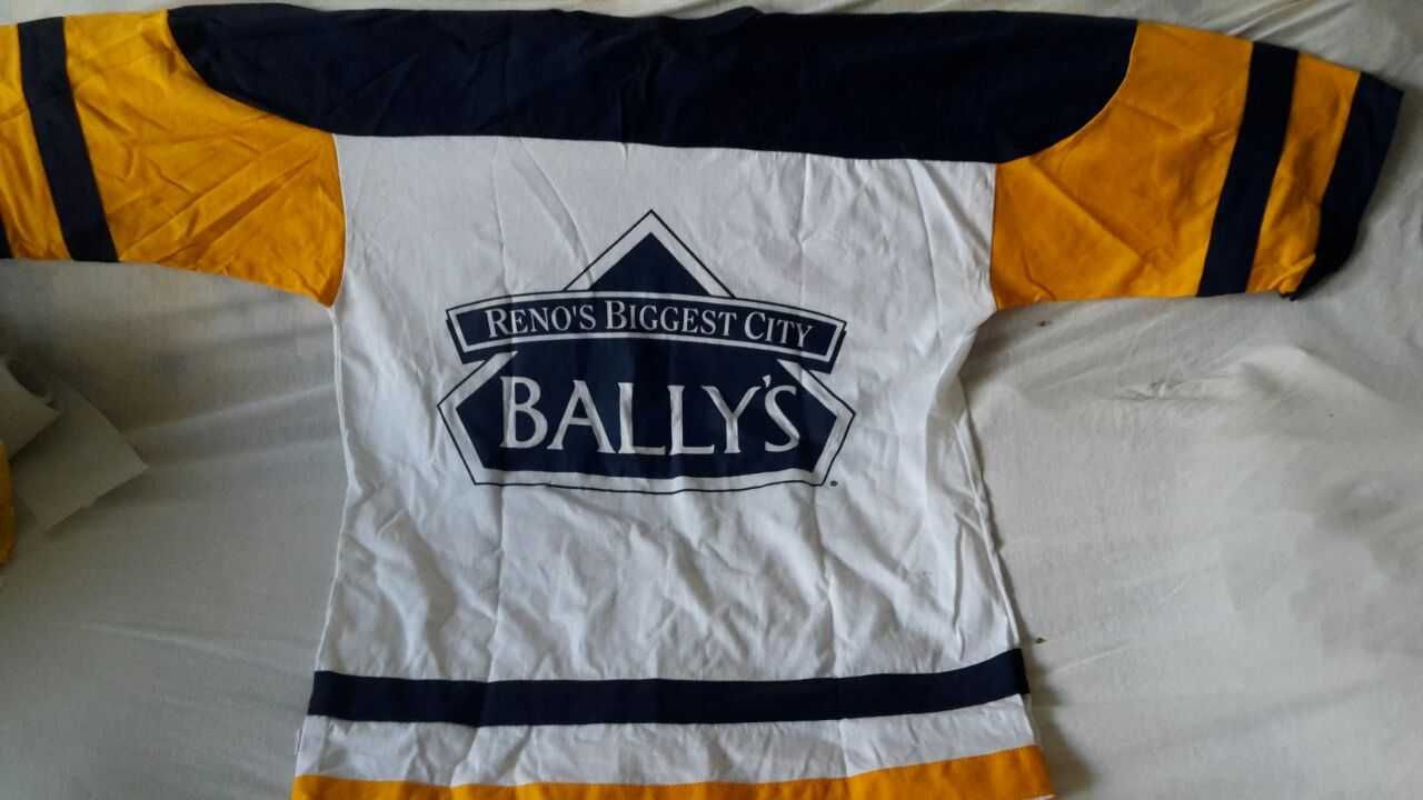 3бр.общо: POLO Ralph Lauren XL, PORCHE L ,BALLEY'S L-sport jersey