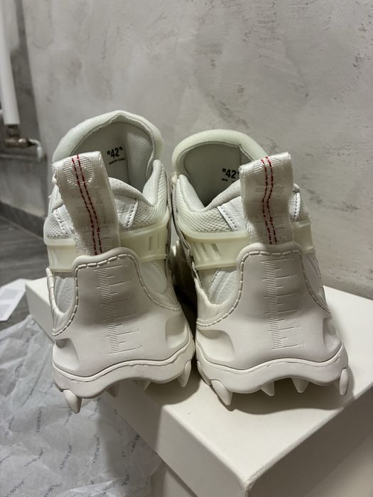 vand adidasi off white