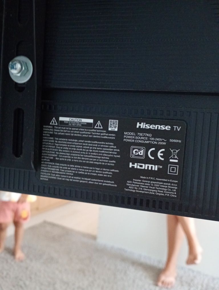 Vând tv 190 cm ,ecran spart ,tv are 1 an