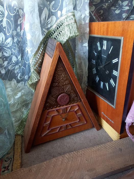 Продам советские часы за оба 10 оыс