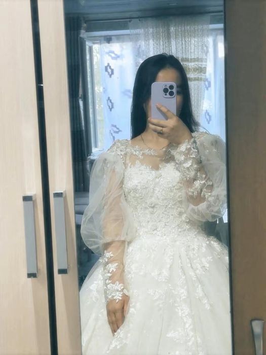 Той көйлек сатылады