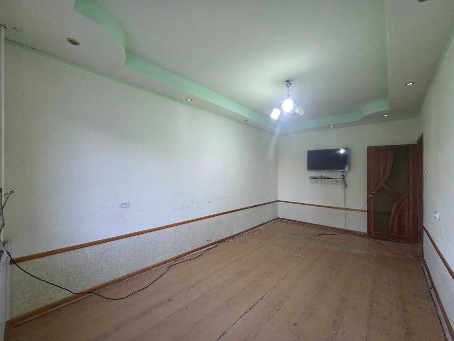 Продаётся 4х комн квартира на 2 этаже Ор-р 5 микрорайон