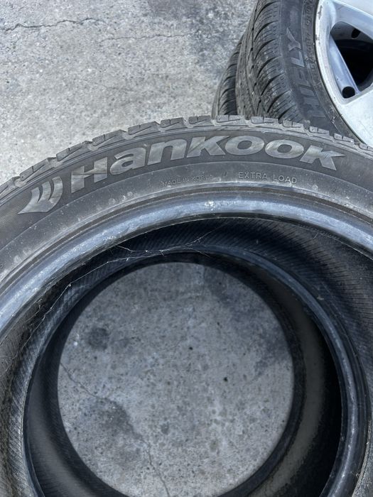 2бр Гуми всесезонни 305/40R22 Hankook