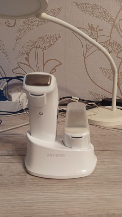 Уред Artistry Dermasonic