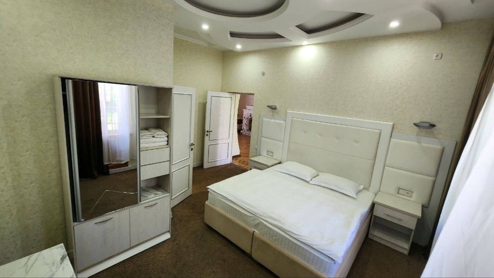Mirabad Avenue Продается Гостиница 3,3 сотки, 457м2. С доходом 5 000