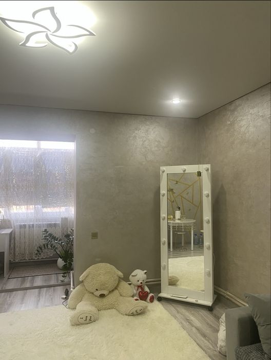 Сдам квартиру на длительный срок девушкам!