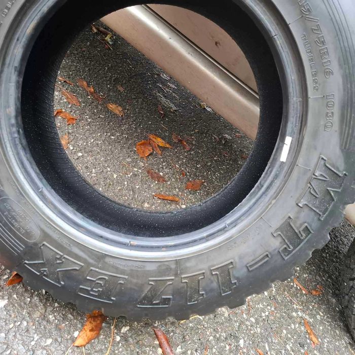 Гуми 215/75R16 на 17 000 км