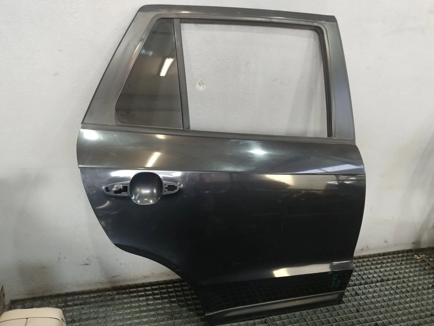 usa portiera dreapta spate hyundai santa fe 2 cm