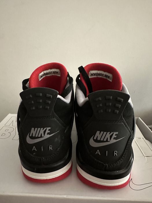 Обувки Jordan 4 bred