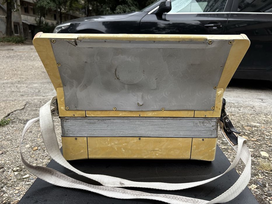 Acordoen Hohner Verdi 4 cu 120 de basi